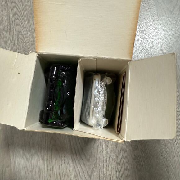 Vintage Avon 1953 Buick Skylark Clint After Shave - Picture 5 of 11